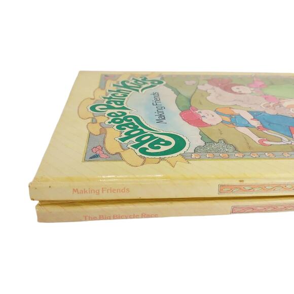 Set of 2 Vintage 1984 CABBAGE PATCH KIDS Hardcover Parker Brothers Story Books - Picture 3 of 6